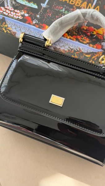 Жіноча лакована сумка Dolce & Gabbana Sicily Black Gold 999733 фото
