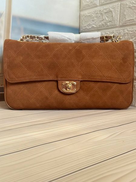 Жіноча замшева сумка Chanel Classic Maxi Flap Bag Camel Gold 00666223 фото