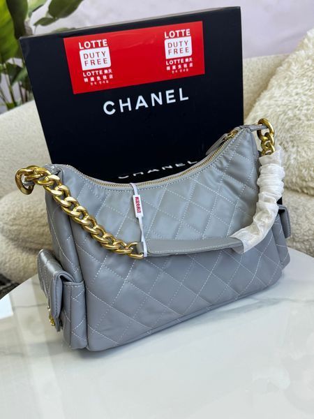 Жіноча шкіряна сумка Chanel Business Affinity Cargo Hobo сіра з золотом 64735 фото