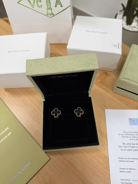 Сережки Van Cleef & Arpels Vintage Alhambra з жовтого золота 54757747 фото