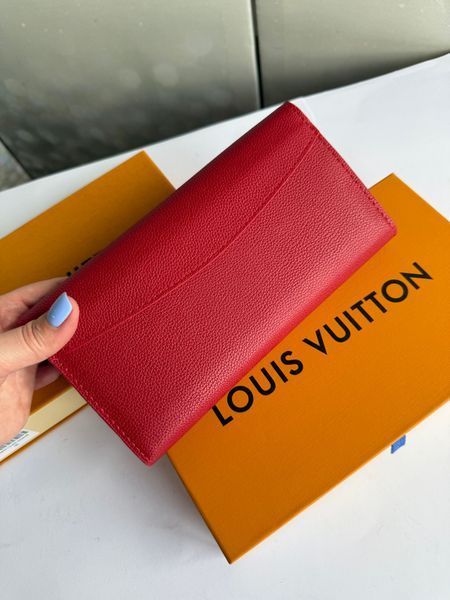 Жіночий гаманець Louis Vuitton Capucines Wallet Taurillon Leather Scarlet 09097676 фото