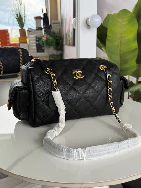 Жіноча шкіряна сумка Chanel Quilted Caviar Bowling Bag Black 008855 фото