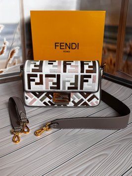 Жіноча сумка Fendi Baguette текстильна з монограмою FF 0080606 фото