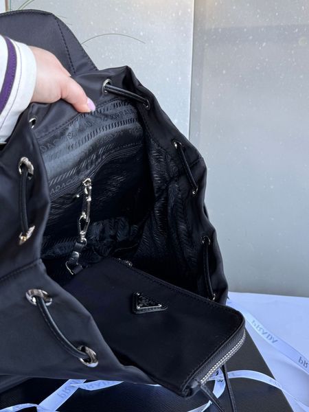 Жіночий нейлоновий рюкзак Prada Medium Re-Nylon Backpack Black 57373 фото