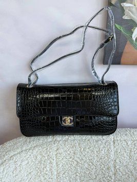 Жіноча сумка Chanel Maxi Flap Croco черна лакована шкіра з золотом 532552 фото