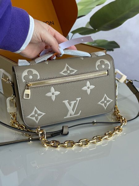 Жіноча шкіряна сумка Louis Vuitton Pochette M&eacute;tis East-West Tourterelle Cr&egrave;me 00034643 фото